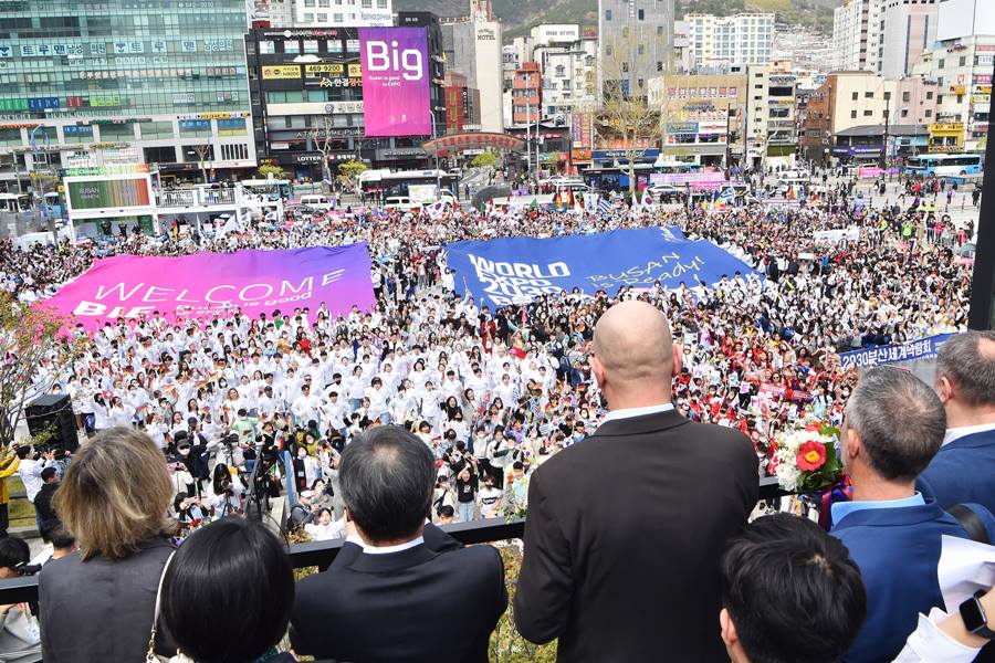 20230404 BIE 실사단 부산 방문 시민 환영행사(부산역) 04